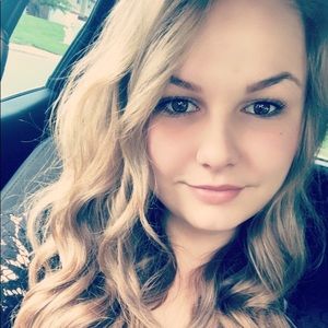 Meet your Posher, Yana